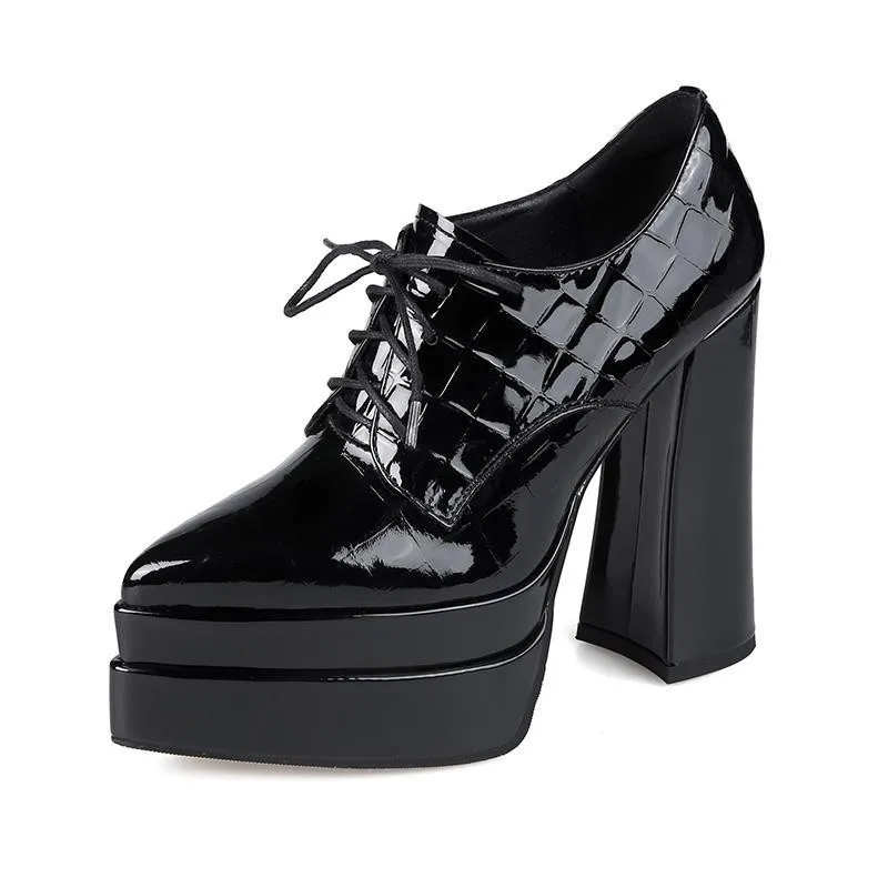 Dedo do pé apontado com tiras  - Patent Leather Pump avaliação e preço