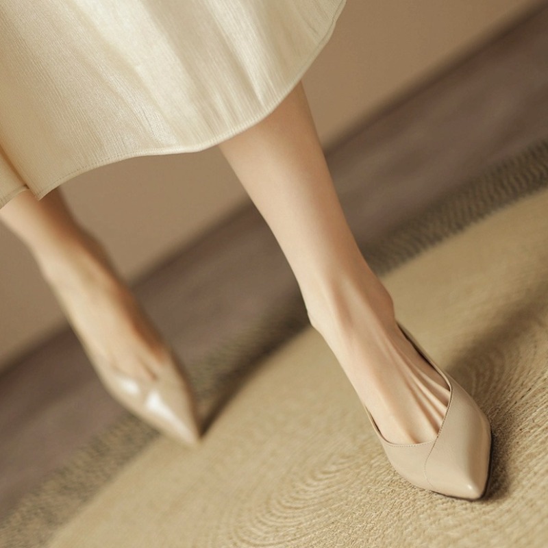 Slip-on couro de patente único - Patent Leather Pump avaliação e preço