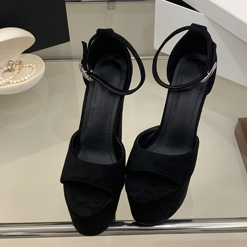 Sandálias de Plataforma Chunky - Women Shoes Model avaliação e preço